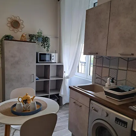 La Métairie Au Milieu Des Vignes