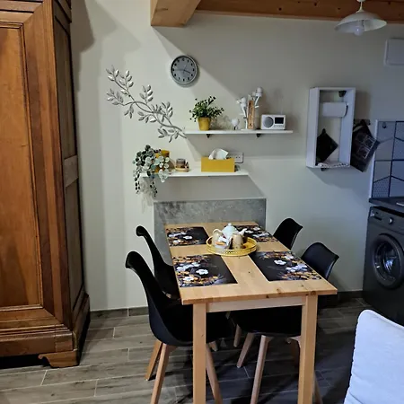 La Métairie Au Milieu Des Vignes *